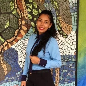 Meet your Posher, Reyna del socorro